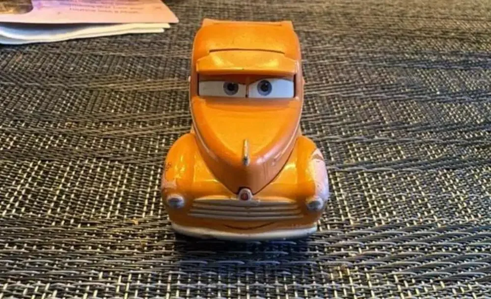 Disney Pixar Cars 3 Smokey's Automotive Service Pickup Truck Diecast Toy